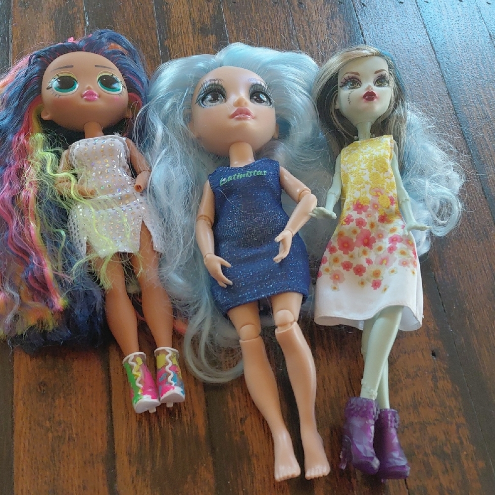 Colorful Fashion Doll Trio Set